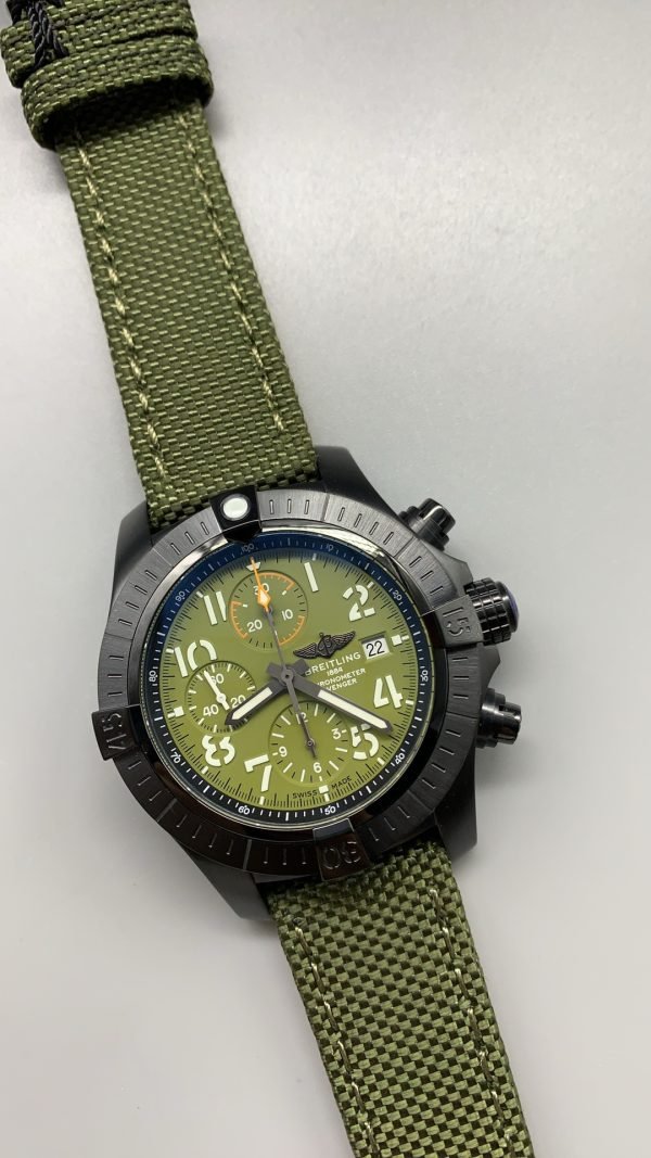 Avenger Automatic GMT 45 Night Mission(9)