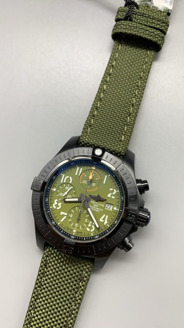 Avenger Automatic GMT 45 Night Mission(8)