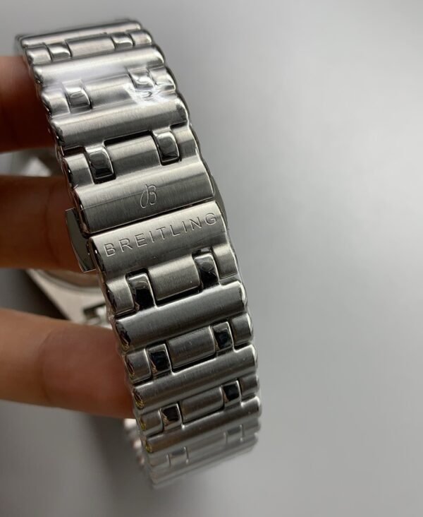 Breitling Chronomat 44 GMT (2)