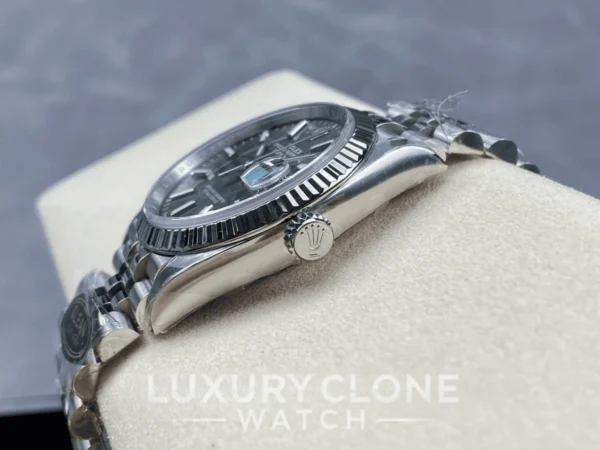 Rolex Datejust 36 126234 Crown