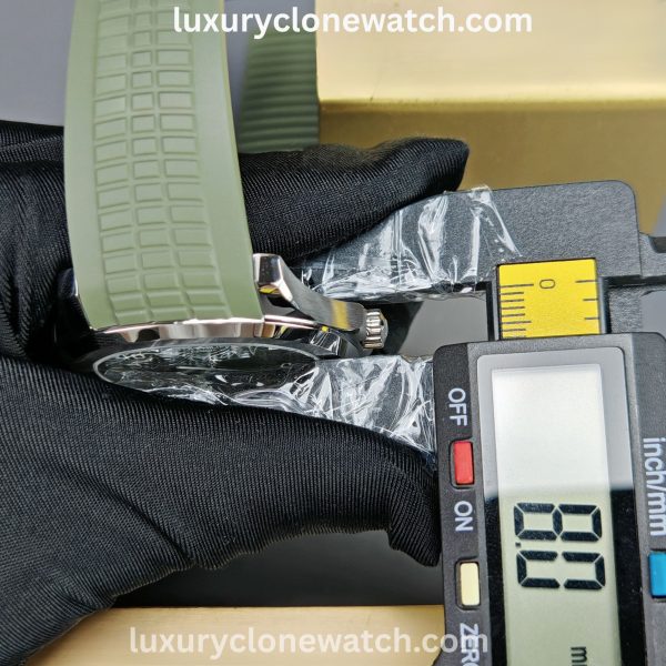 Luxury Clone Watch - Patek Philippe Patek Philippe Aquanaut 5968G-010 Super Clone