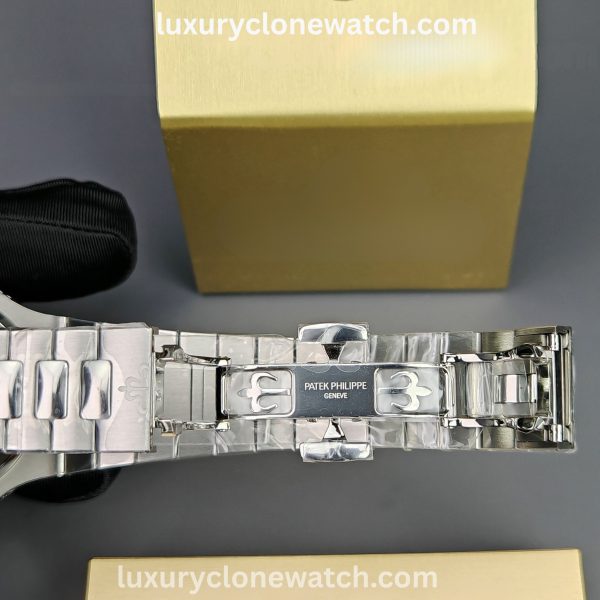 Luxury Clone Watch - Patek Philippe vPatek Philippe Nautilus 5712/1A-001 Super Clone