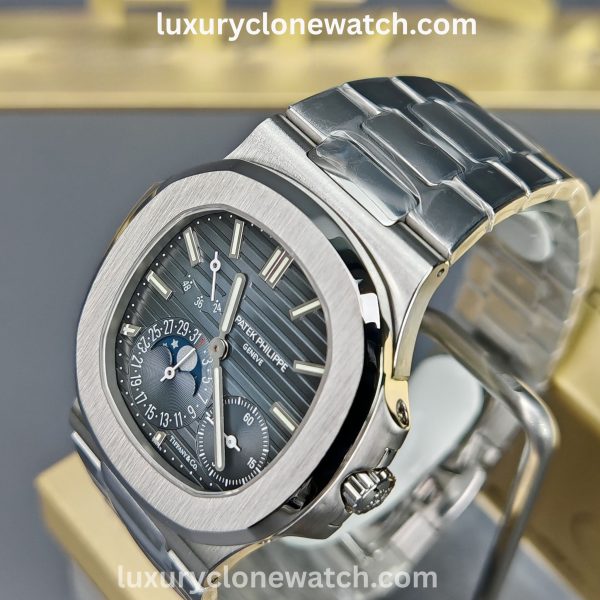 Luxury Clone Watch - Patek Philippe Patek Philippe Nautilus 5712/1A-001 Super Clone