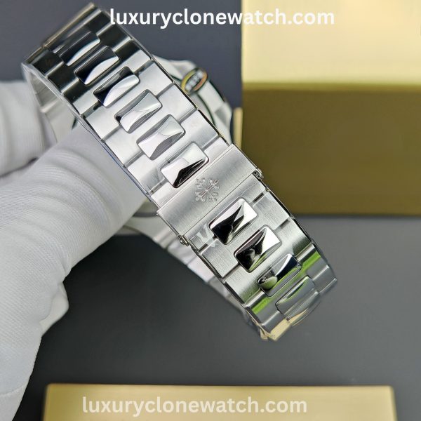 Luxury Clone Watch - Patek Philippe Patek Philippe Nautilus 5811/1G Super Clone