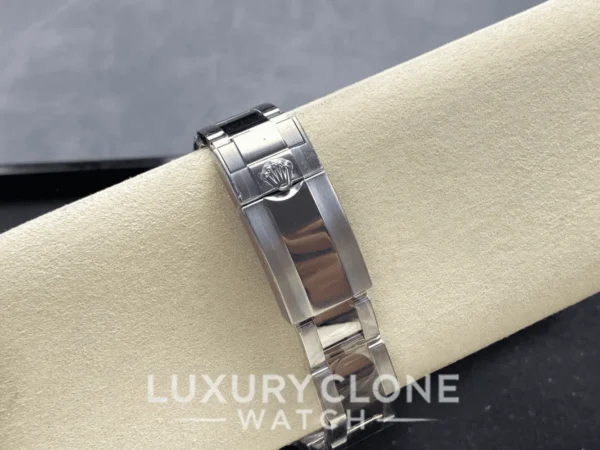 Rolex-Daytona-126509-0003-Clasp.webp