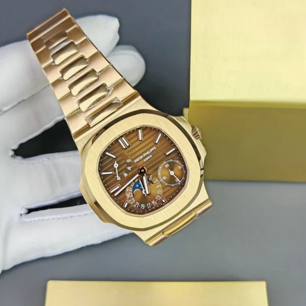 Super Clone Nautilus Patek Philippe 57121R-001 Super Clone Nautilus Patek Philippe 57121R-001