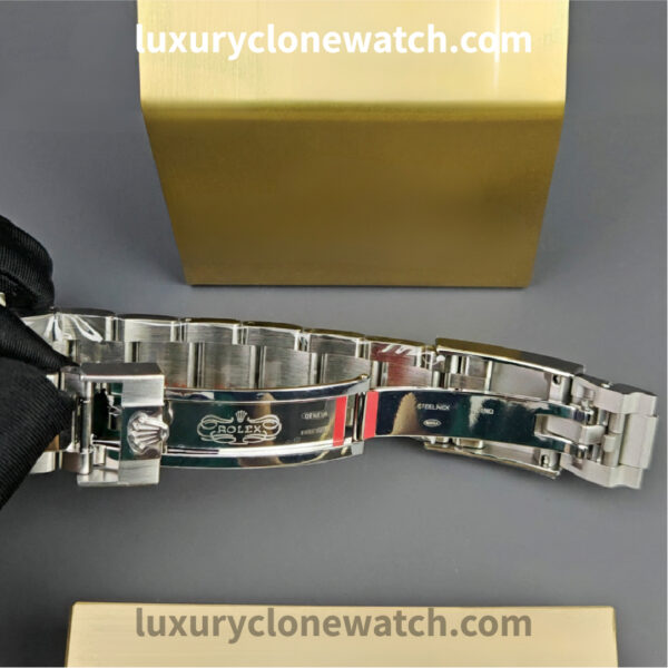 Rolex GMT Master 2 by Luxury Clone Watch Rolex GMT Master 2 - Luxury Clone Watch