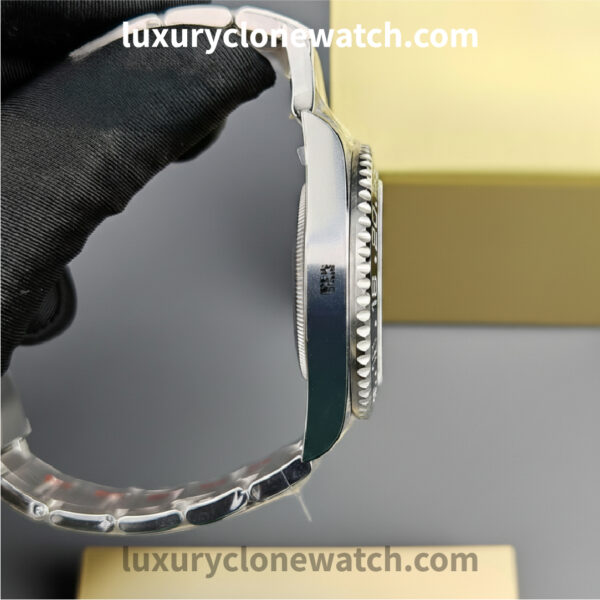 Rolex GMT Master 2 by Luxury Clone Watch Rolex GMT Master 2 - Luxury Clone Watch