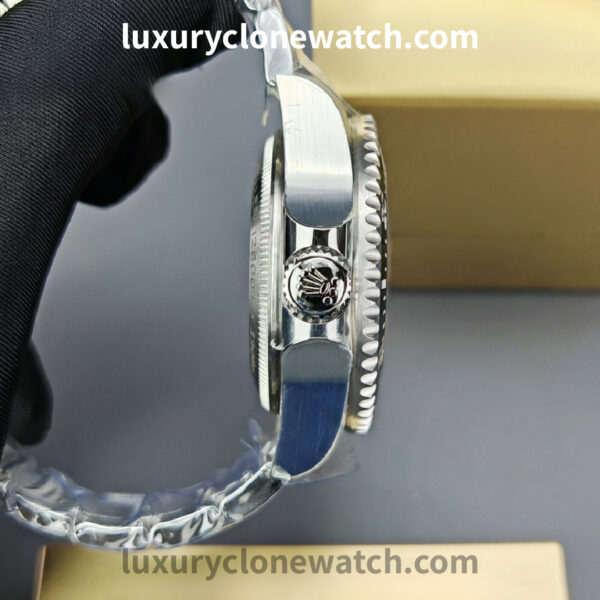 Rolex Sea Dweller - Luxury Clone Watch Rolex Sea Dweller by Luxury Clone Watch