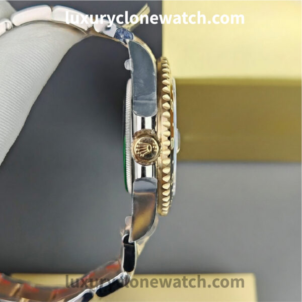 Rolex GMT Master 2 - Luxury Clone Watch Rolex GMT Master 2 by Luxury Clone Watch
