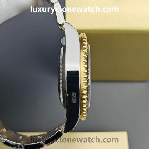 Rolex Sea Dweller - Luxury Clone Watch Rolex Sea Dweller by Luxury Clone Watch